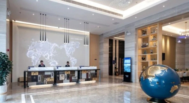 Kyriad Shenzhen Exhibition Center, Rezerwuj Hotel Hotele w Shenzhen z parkingiem, Parking