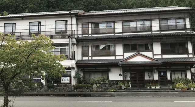 Magokoro no Yado Marui, Rezervovat Hotel Hotely v Tanabe s parkováním, Parkování