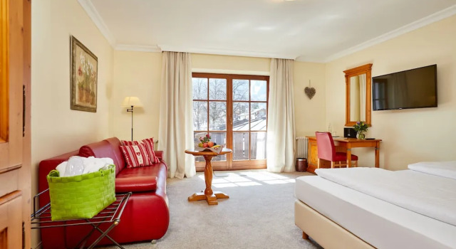 Двухместный номер Superior с балконом и с видом на горы Hotel Zugspitze