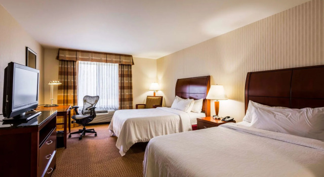 Hilton Garden Inn Milwaukee Northwest Conference Center, Réserver Hôtel Milwaukee Wisconsin