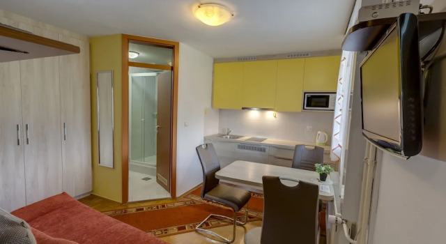 Апартаменты Rooms & Apartments Jana