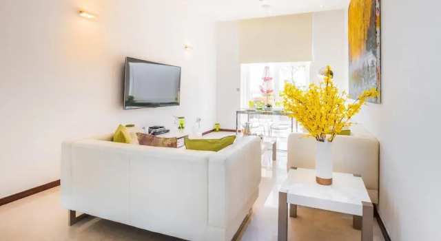 Exquisite 2BR w Exclusive Beach Access at the Palm