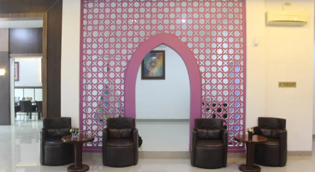 Super OYO Capital O 1630 Hotel Syariah Ring Road, Rezerwuj Hotel Luengbata Sumatra