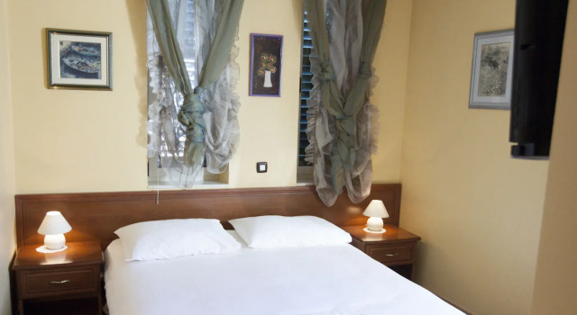 Hotel Peristil, Prenota Hotel Hotel a Croatian Islands con parcheggio, Parcheggio
