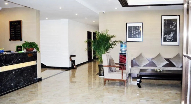 Chengdu Huanglongxi Puyuan Hotel, Boek Hotel Hotels in Chengdu met parkeren, Parkeren