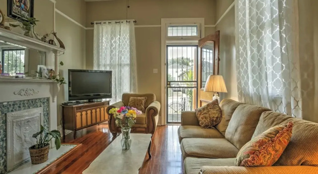 Коттедж Walk to River, Tram & Zoo: Classic Nola Home!