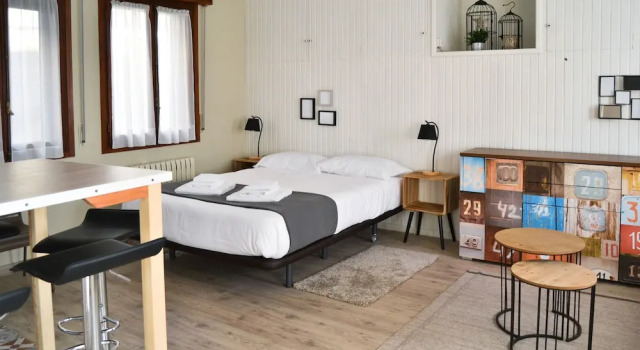 Студия Tres Puentes Anguiano Apartamentos y Pensión