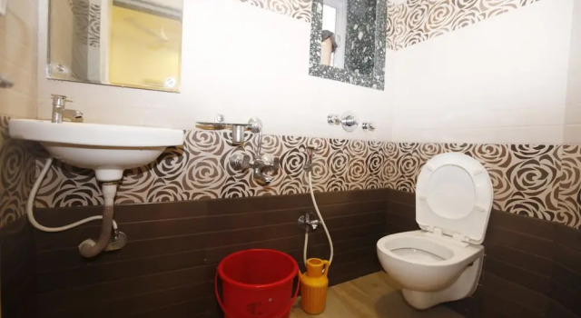 Номер Standard Hotel Al Moazin