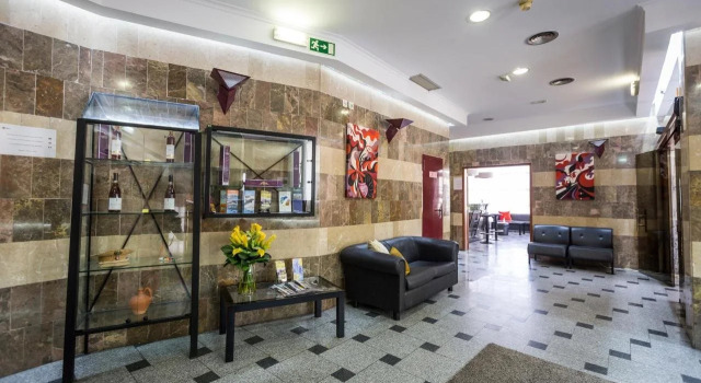 Hotel Arangues, Book Hotel Hoteller i Setubal med morgenmad, Morgenmad