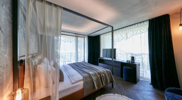 Полулюкс с балконом SILENA, your soulful hotel