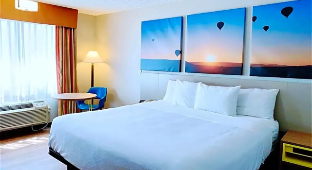 Двухместная студия Days Inn by Wyndham Bernalillo