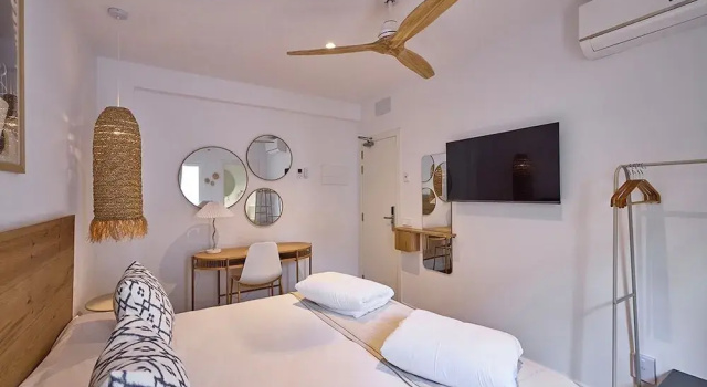 Двухместный номер Economy INNER Hostal Es Molí