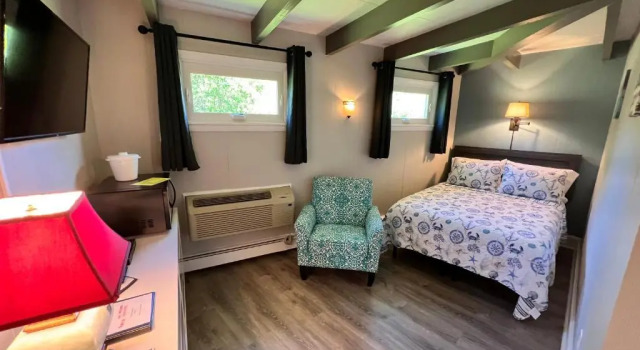 Полулюкс Claddagh Motel & Suites