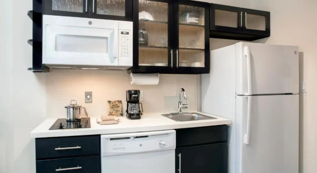 Люкс Candlewood Suites - Miami Exec Airport - Kendall by IHG