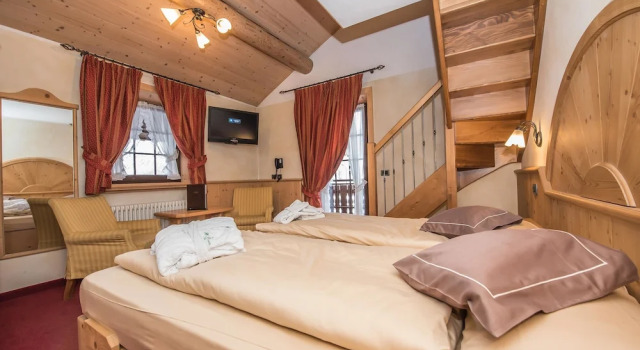 Standard Vierer Zimmer mit Balkon Hotel Capriolo
