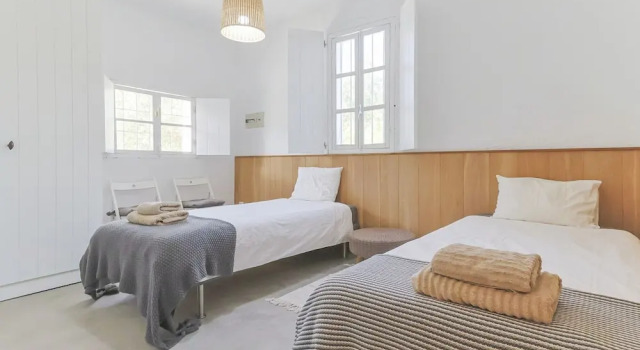 Casa Olivo in Izn jar, Забронировать Вилла Виллы Иснахар, Вилла