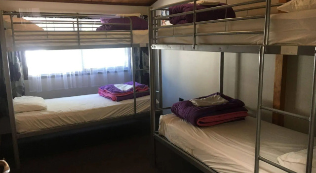 Sunflower Lodge, Buchen Sie Hotel Hotels in Taranaki mit Parkplatz, Parkplätze