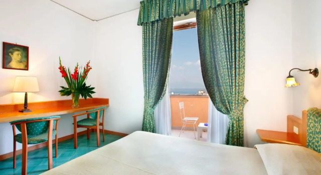 Трёхместный номер Standard с видом на море Hotel Villa Maria