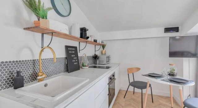 Апартаменты Appartement Douillet proche Arc Triomphe - 2P