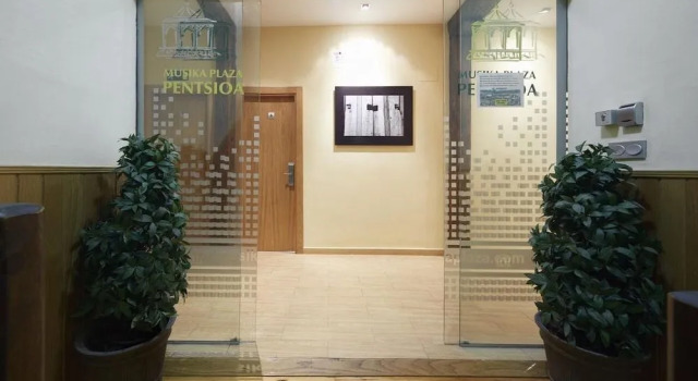 Musika Plaza, Book Guesthouse Zarautz 