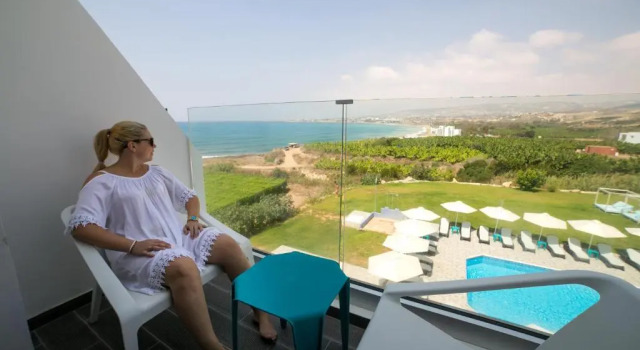 Люкс c 1 комнатой с видом на бассейн Maricas Boutique Hotel