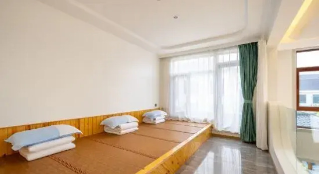 Полулюкс Gaizhou Wishing Island Hot Spring Villa