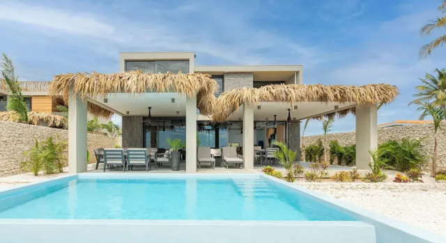 Вилла Superior Delfins Residences