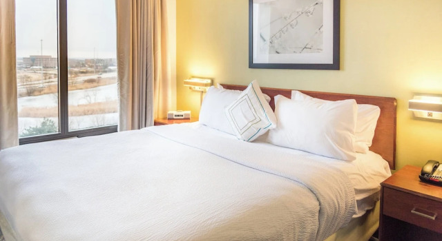 Двухместный люкс SpringHill Suites by Marriott Chicago Southwest at Burr Ridge Hinsdale