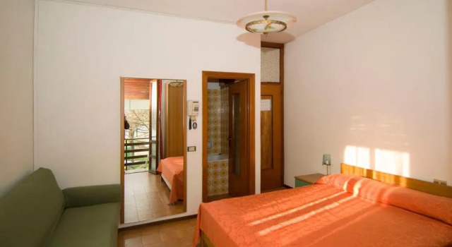 Camping Hotel Au Lac De Como, Book Campground Hotels in Como with a Pool, Swimming Pool