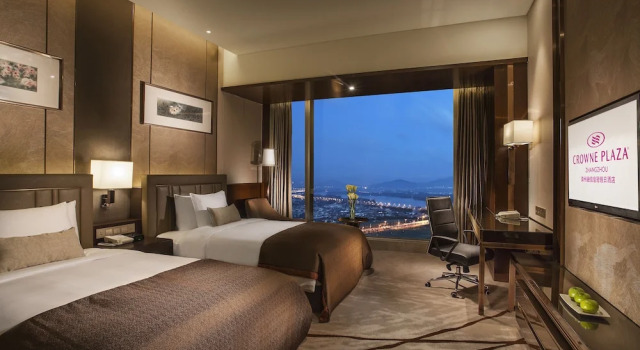 Номер Premium с видом на озеро Crowne Plaza Zhangzhou by IHG