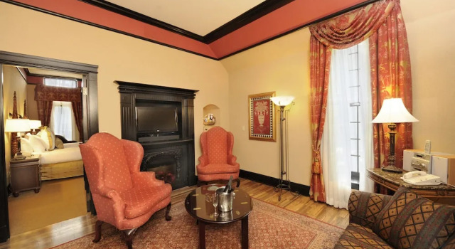 Люкс Premium Old Mill Toronto Hotel