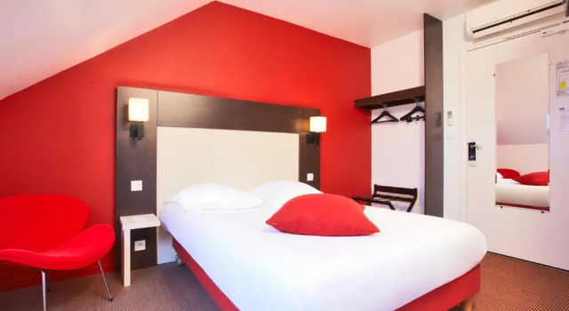 Четырёхместный номер Standard KYRIAD ROUEN NORD - Mont Saint Aignan