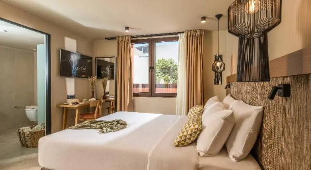 Двухместный номер Economy Hotel Pyriá