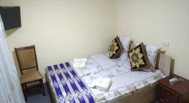 Camera tripla Standard Samarqand Standart
