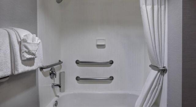 Люкс Courtyard by Marriott Portland Southeast/Clackamas