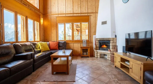 Шале Spacious Chalet With Patio Facing Mountains