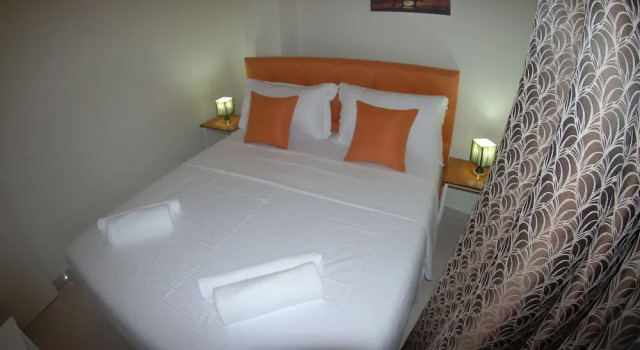 Crown Deluxe Apartments