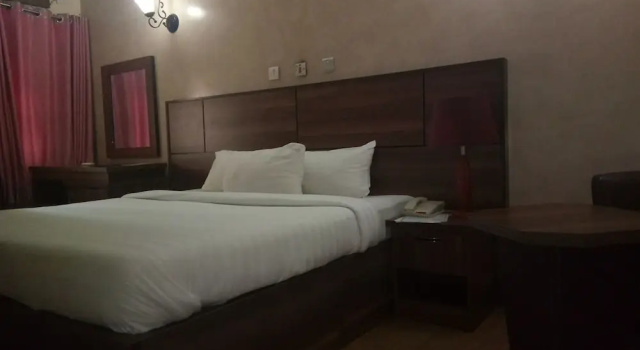 Номер Deluxe Top Rank Hotel Galaxy Enugu