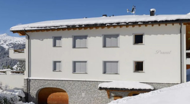 Apartment Praval Valbella, Book Apartment Hotels in Grisons with Parking, Parking
