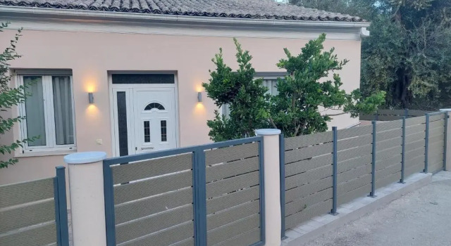 Коттедж Aphrodite House