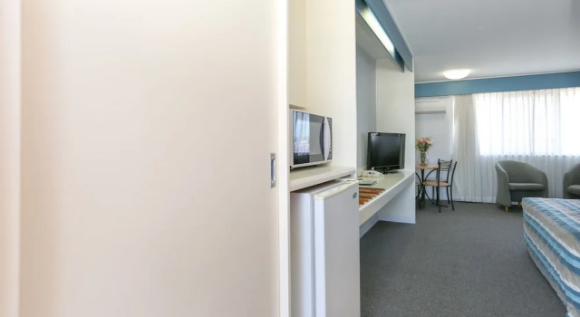 Семейный люкс с 2 комнатами Reef Resort Motel