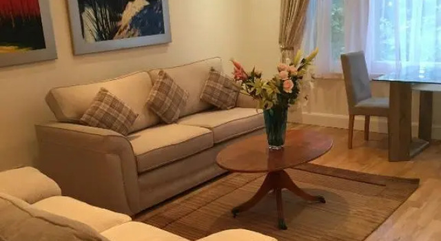 Suite Lanark Residence