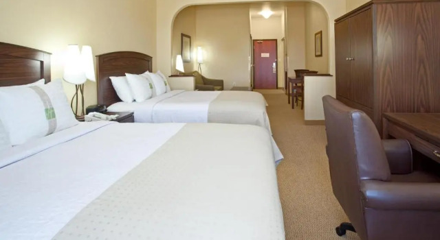 Четырёхместный люкс Holiday Inn Denver-Parker-E470/Parker Road by IHG