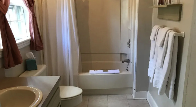 Номер Economy Inn at Millrace Pond
