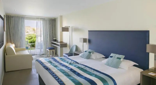 Семейный номер Standard с балконом и с видом на море Best Western Premier Santa Maria