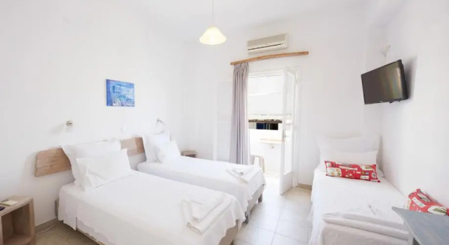 Трёхместный номер Standard с частичным видом на море Londos Hotel