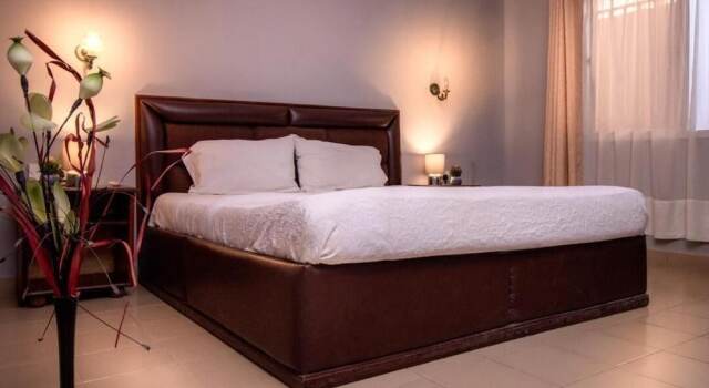 Seaview Gardens Hotel, Забронировать Отель Отели Kombo Saint Mary 4 звезды, 4*