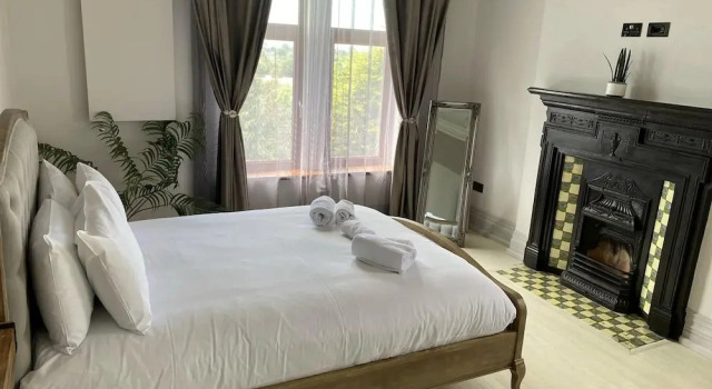 Seaside Retreat at Port Talbot, Забронировать Дом для отпуска Виллы Порт-Толбот, рядом с Парк для активного отдыха Go Ape Margam в Порт-Талботе, Вилла
