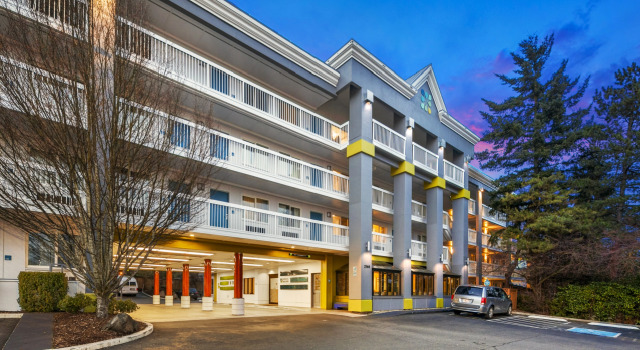 Hotel Nexus Seattle, Rezerwuj Hotel Hotele w Northgate z basenem, Basen