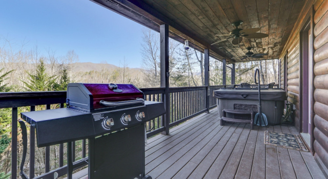 Коттедж Mtn-view Getaway w/ Lake Access in Whittier!